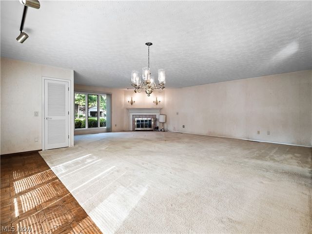 5153 N Barton Road, North Ridgeville, OH 44039