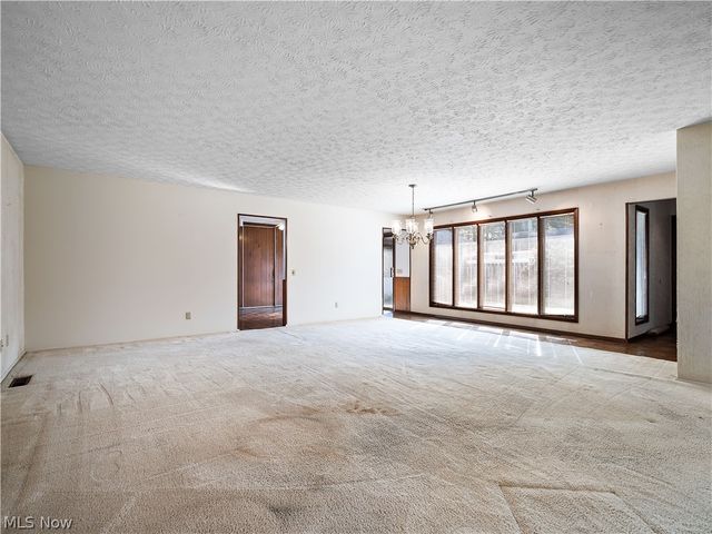 5153 N Barton Road, North Ridgeville, OH 44039