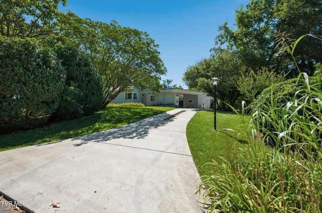 545 Green Hill Road, Bristol, VA 24201