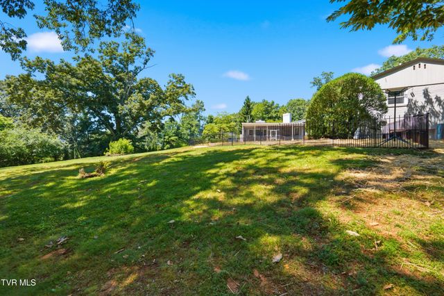 545 Green Hill Road, Bristol, VA 24201