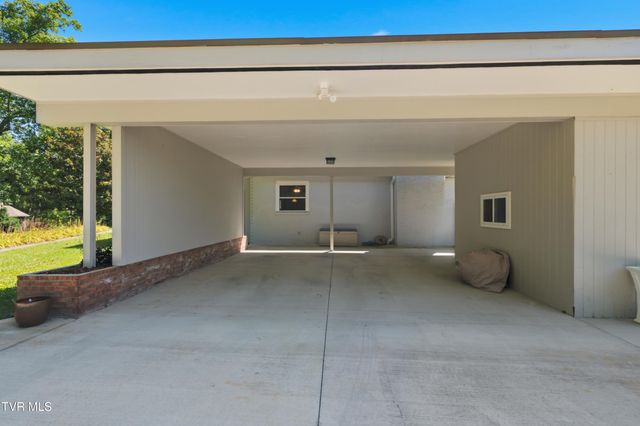 545 Green Hill Road, Bristol, VA 24201