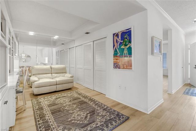 205 Park Shore Dr Apt 443, Naples, FL 34103