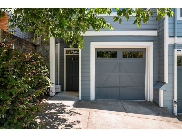 6920 N CHARLESTON Ave, Portland, OR 97203