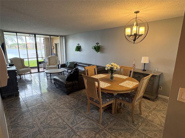 6207 Coral Lake Drive 107, Pompano Beach, FL 33063