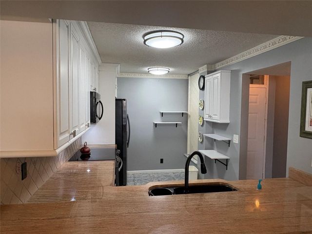 6207 Coral Lake Drive 107, Pompano Beach, FL 33063