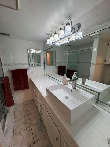 6207 Coral Lake Drive 107, Pompano Beach, FL 33063