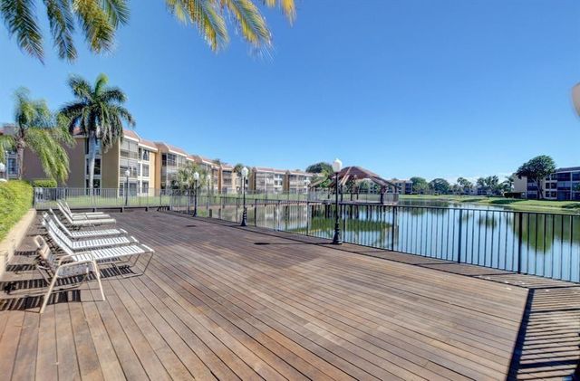 6207 Coral Lake Drive 107, Pompano Beach, FL 33063