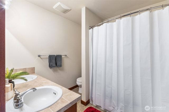 20225 194th Avenue E, Orting, WA 98360