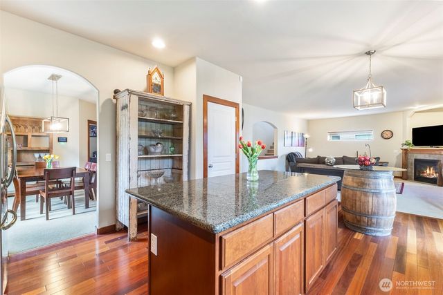 20225 194th Avenue E, Orting, WA 98360