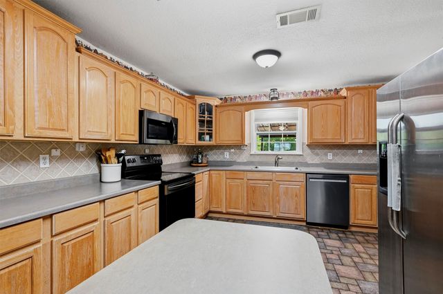 27513 State Highway 56, Whitesboro, TX 76273