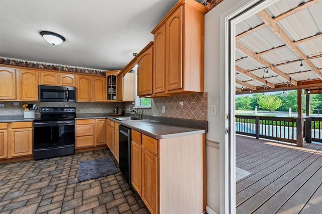 27513 State Highway 56, Whitesboro, TX 76273