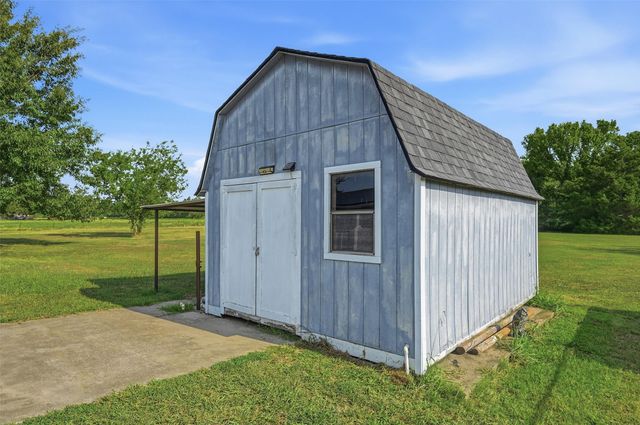 27513 State Highway 56, Whitesboro, TX 76273
