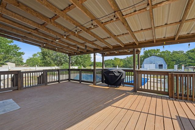 27513 State Highway 56, Whitesboro, TX 76273