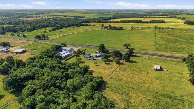 27513 State Highway 56, Whitesboro, TX 76273