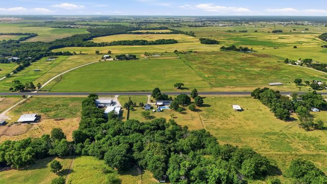 27513 State Highway 56, Whitesboro, TX 76273