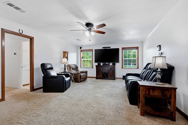 27513 State Highway 56, Whitesboro, TX 76273