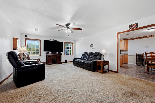 27513 State Highway 56, Whitesboro, TX 76273