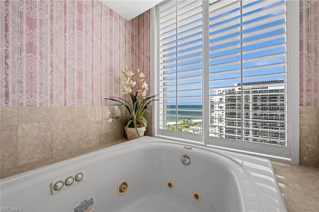 4021 Gulf Shore BLVD N 1204, Naples, FL 34103