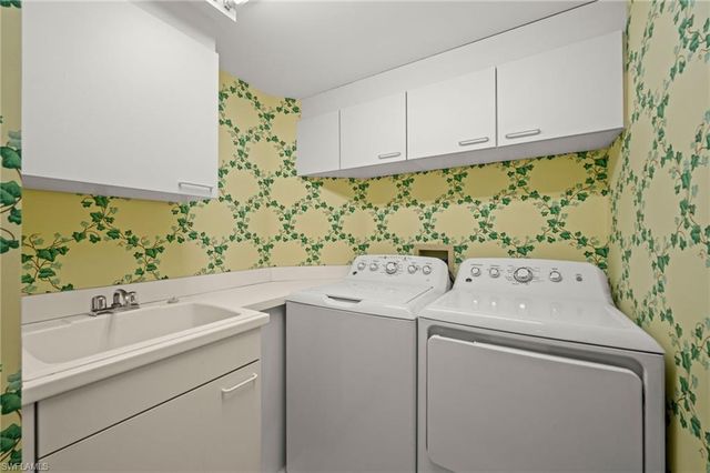 4021 Gulf Shore BLVD N 1204, Naples, FL 34103