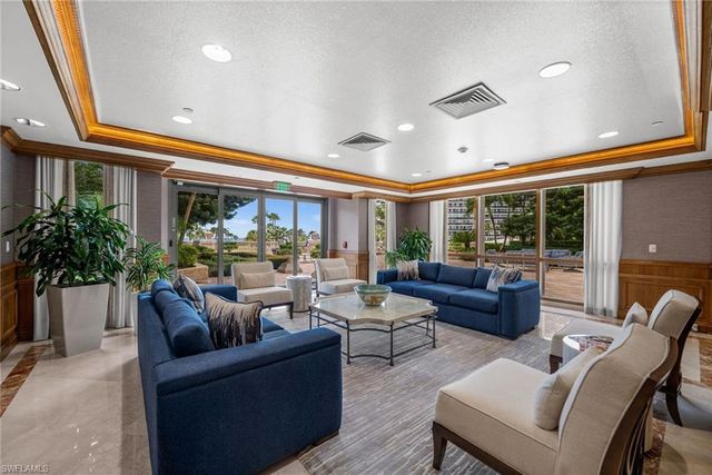 4021 Gulf Shore BLVD N 1204, Naples, FL 34103