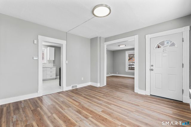 31 Alton Street, Waterbury, CT 06705