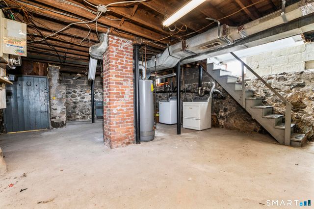 31 Alton Street, Waterbury, CT 06705