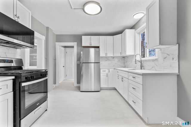 31 Alton Street, Waterbury, CT 06705