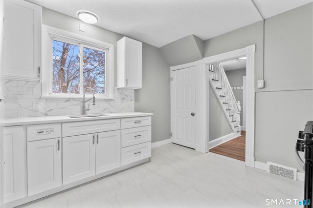 31 Alton Street, Waterbury, CT 06705