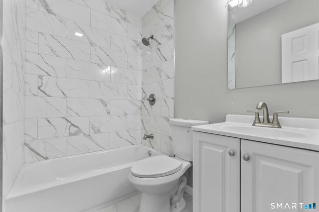 31 Alton Street, Waterbury, CT 06705