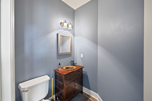 57 Lakeside Dr, Carthage, TN 37030