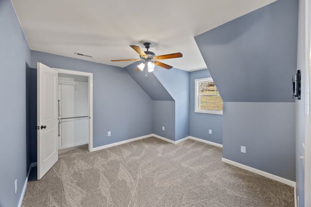 57 Lakeside Dr, Carthage, TN 37030