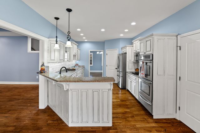 57 Lakeside Dr, Carthage, TN 37030