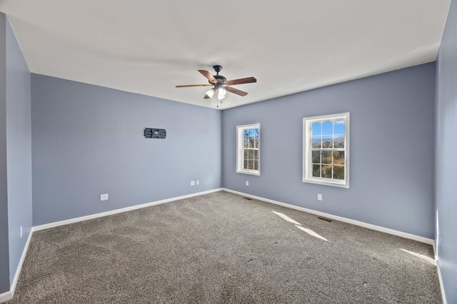 57 Lakeside Dr, Carthage, TN 37030