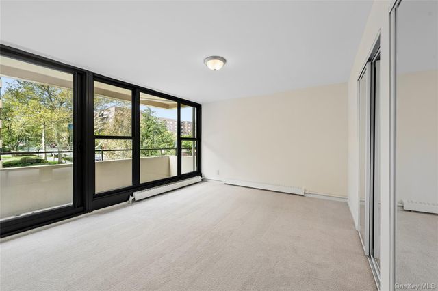 166-26 Powells Cove Boulevard 3D, Beechhurst, NY 11357