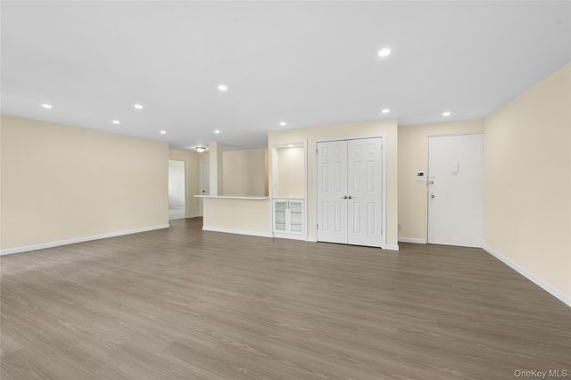 166-26 Powells Cove Boulevard 3D, Beechhurst, NY 11357