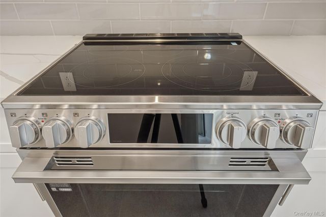 166-26 Powells Cove Boulevard 3D, Beechhurst, NY 11357