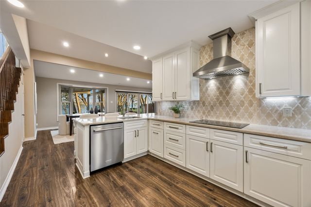 404 Point Royal Drive, Rowlett, TX 75087