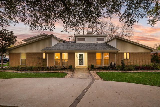 404 Point Royal Drive, Rowlett, TX 75087