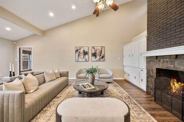 404 Point Royal Drive, Rowlett, TX 75087