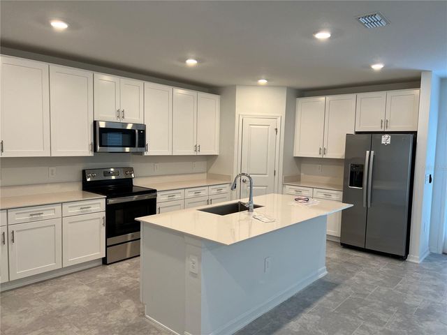 930 CATTLEMAN STREET, Winter Haven, FL 33881