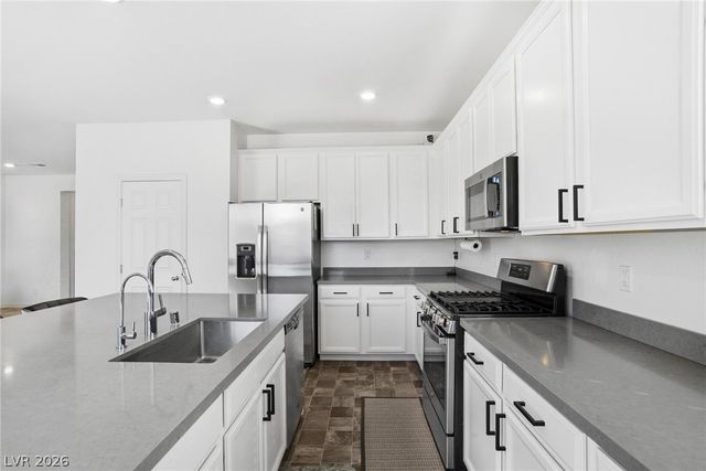 5725 Saltrock Grove Street, North Las Vegas, NV 89081