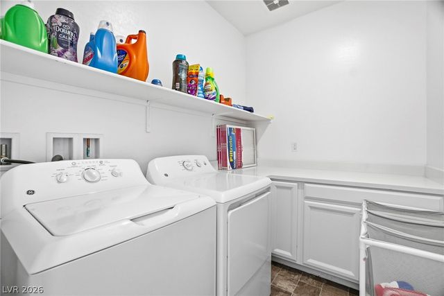 5725 Saltrock Grove Street, North Las Vegas, NV 89081