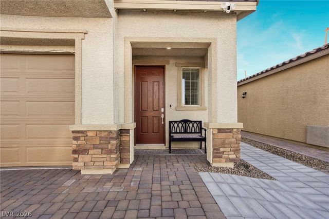 5725 Saltrock Grove Street, North Las Vegas, NV 89081