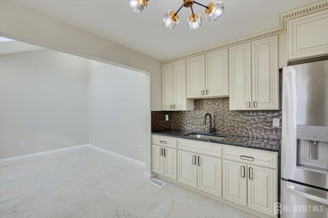 22 Price Drive, Edison, NJ 08817