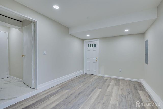 22 Price Drive, Edison, NJ 08817