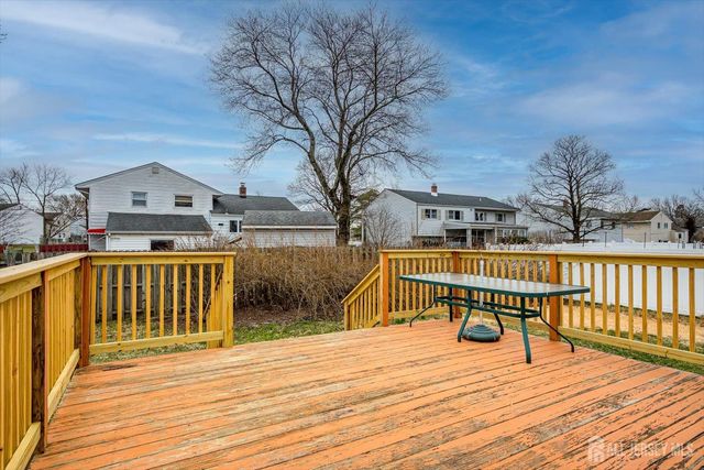 22 Price Drive, Edison, NJ 08817