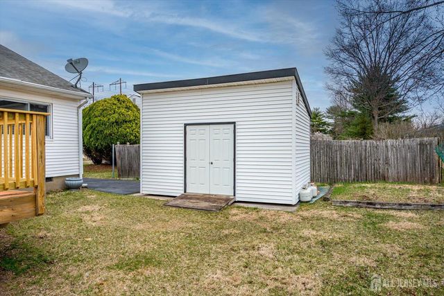 22 Price Drive, Edison, NJ 08817