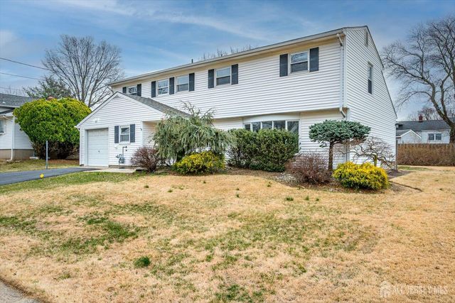 22 Price Drive, Edison, NJ 08817
