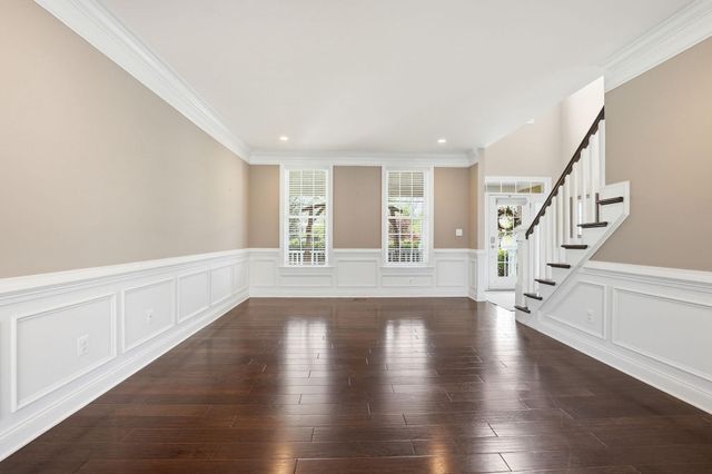 5853 WATERLOO BRIDGE CIR, Haymarket, VA 20169