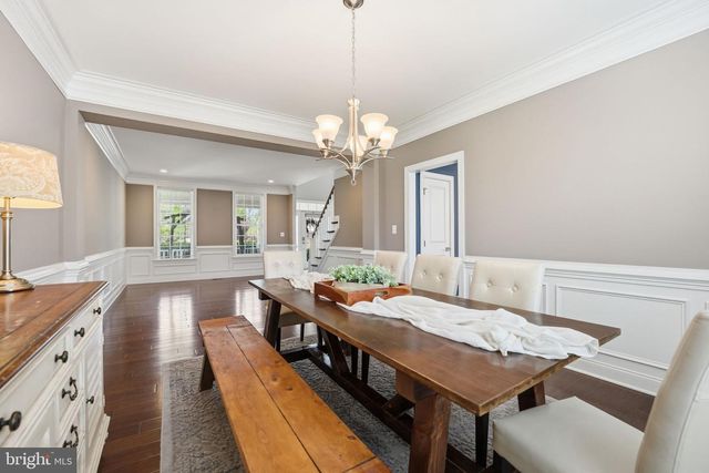 5853 WATERLOO BRIDGE CIR, Haymarket, VA 20169